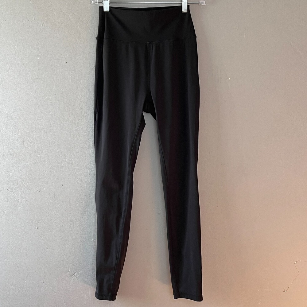 We Wore What Leggings Women S Black Hi-Rise Cropped Gym Workout Lounge Activwear